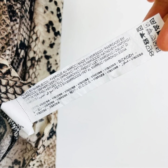 Stradivarius Bow Side Blouse Snake Print Size Small - Picture 6 of 8